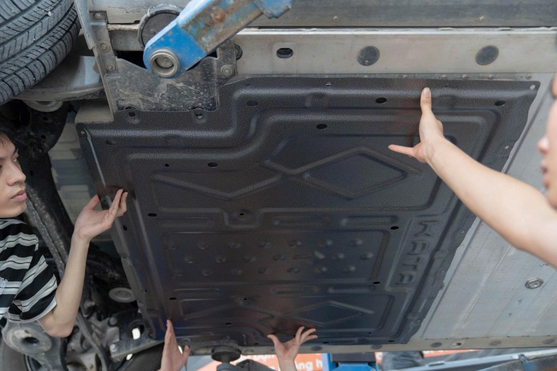 Đơn vị này cung cấp dịch vụ lắp giáp bảo vệ pin với quy trình tiêu chuẩn