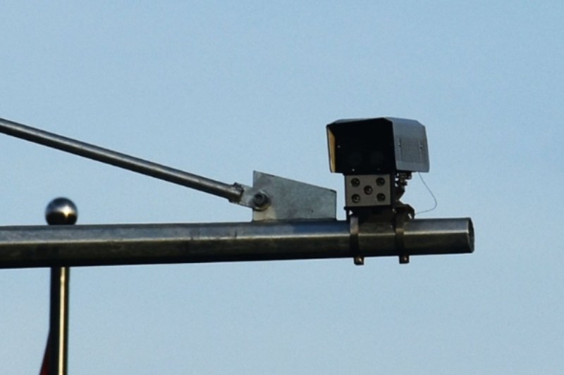 Sử dụng phần mềm hỗ trợ cảnh báo camera phạt nguội