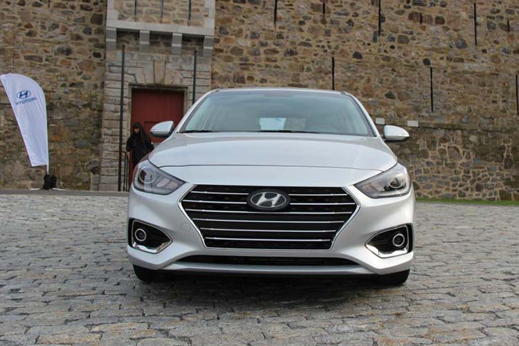hyundai-accent-phien-ban-hatchback-tu-386-trieu-dong