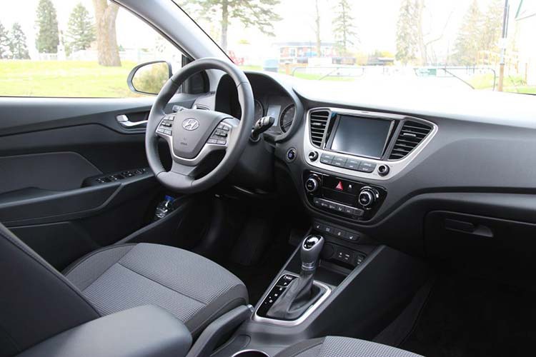hyundai-accent-phien-ban-hatchback-tu-386-trieu-dong-6