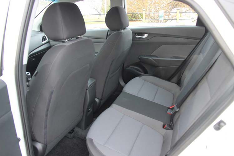 hyundai-accent-phien-ban-hatchback-tu-386-trieu-dong-7