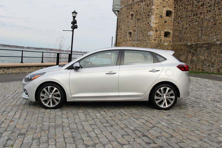 hyundai-accent-phien-ban-hatchback-tu-386-trieu-dong