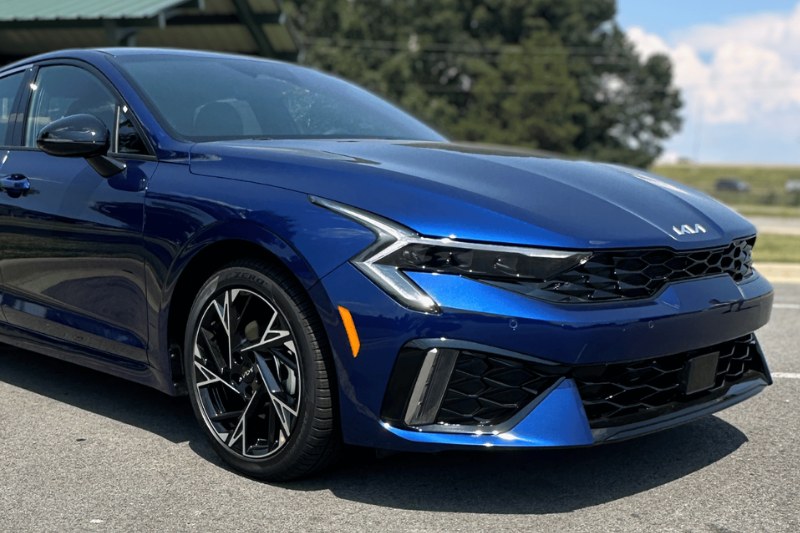 Phần đầu xe Kia K5 2022 gây ấn tượng mạnh