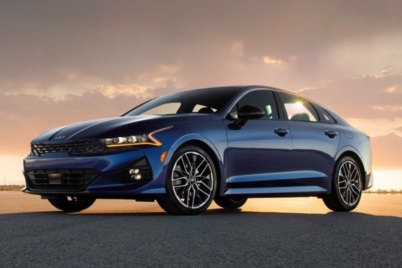 Kia K5 2022 sử dụng bộ mâm hợp kim 18 inch