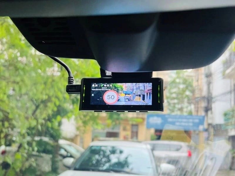 Chỉnh giờ trên chính camera hành trình