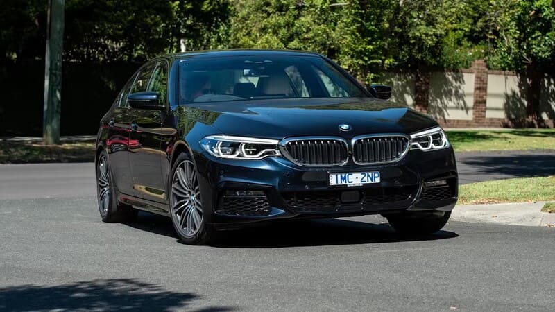 BMW 530i 2019 nổi bật với lưới tản nhiệt hình quả thận đặc trưng