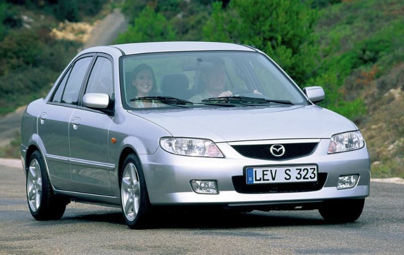 Lý do nên độ Mazda 323 cũ
