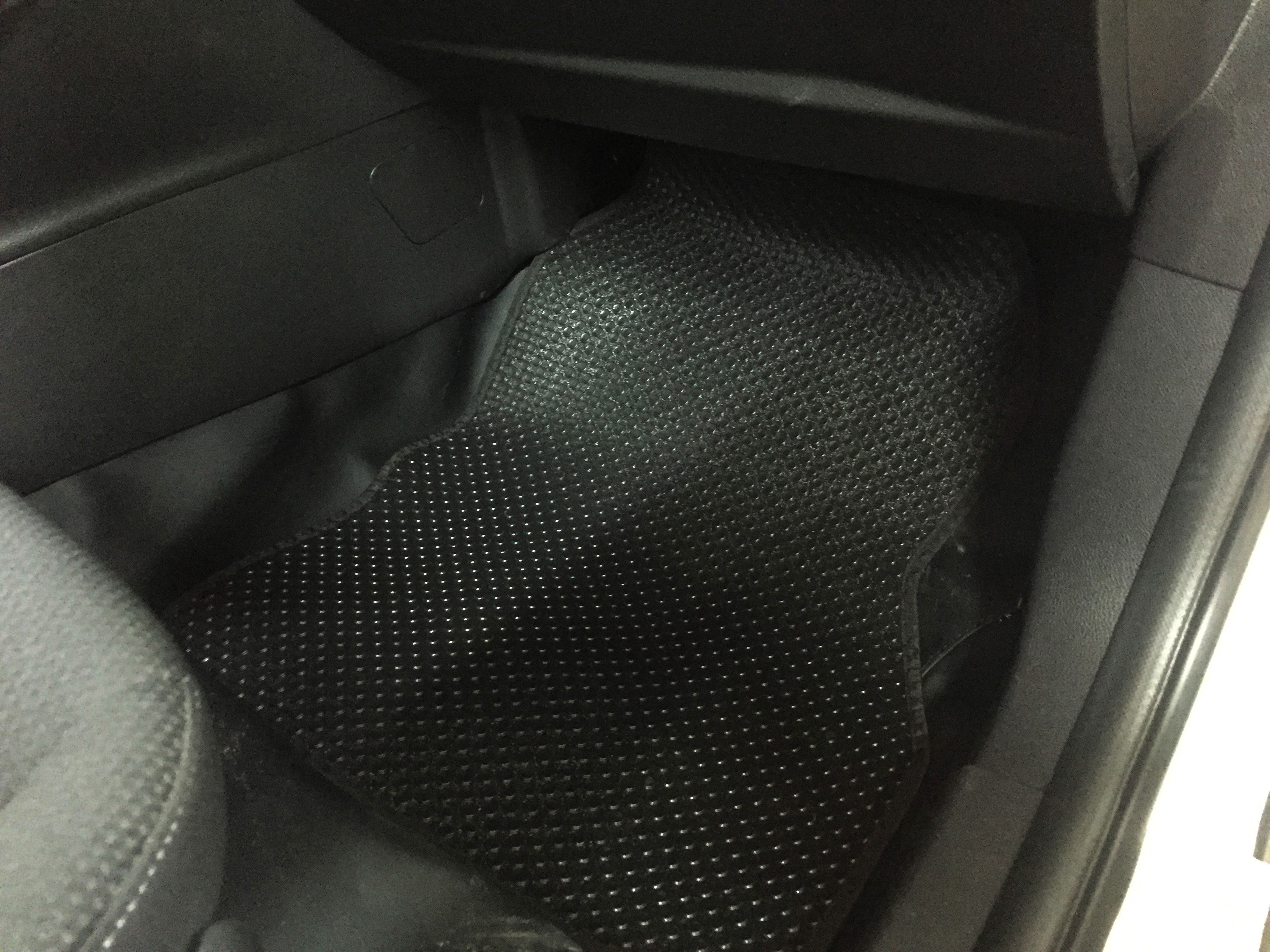tham lot san o to Ford Focus