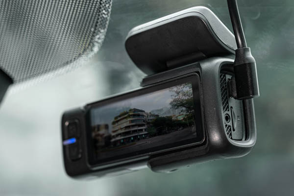Camera hành trình ô tô video sắc nét với độ phân giải cao 