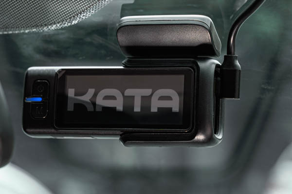 Camera hành trình KATA KD002 màn hình 3.16 ich rõ nét