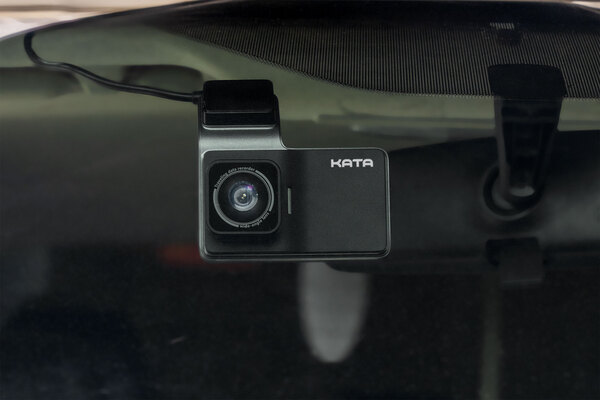 Camera hành trình KATA KD001 được tích hợp nhiều tính năng thông minh