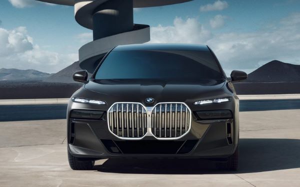 BMW 7-Series 2023 với không gian nội thất sang trọng và hiện đại