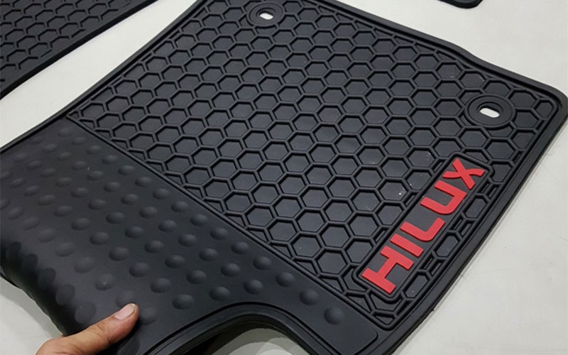 Thảm lót sàn cao su ô tô đúc là bản cao cấp hiện nay