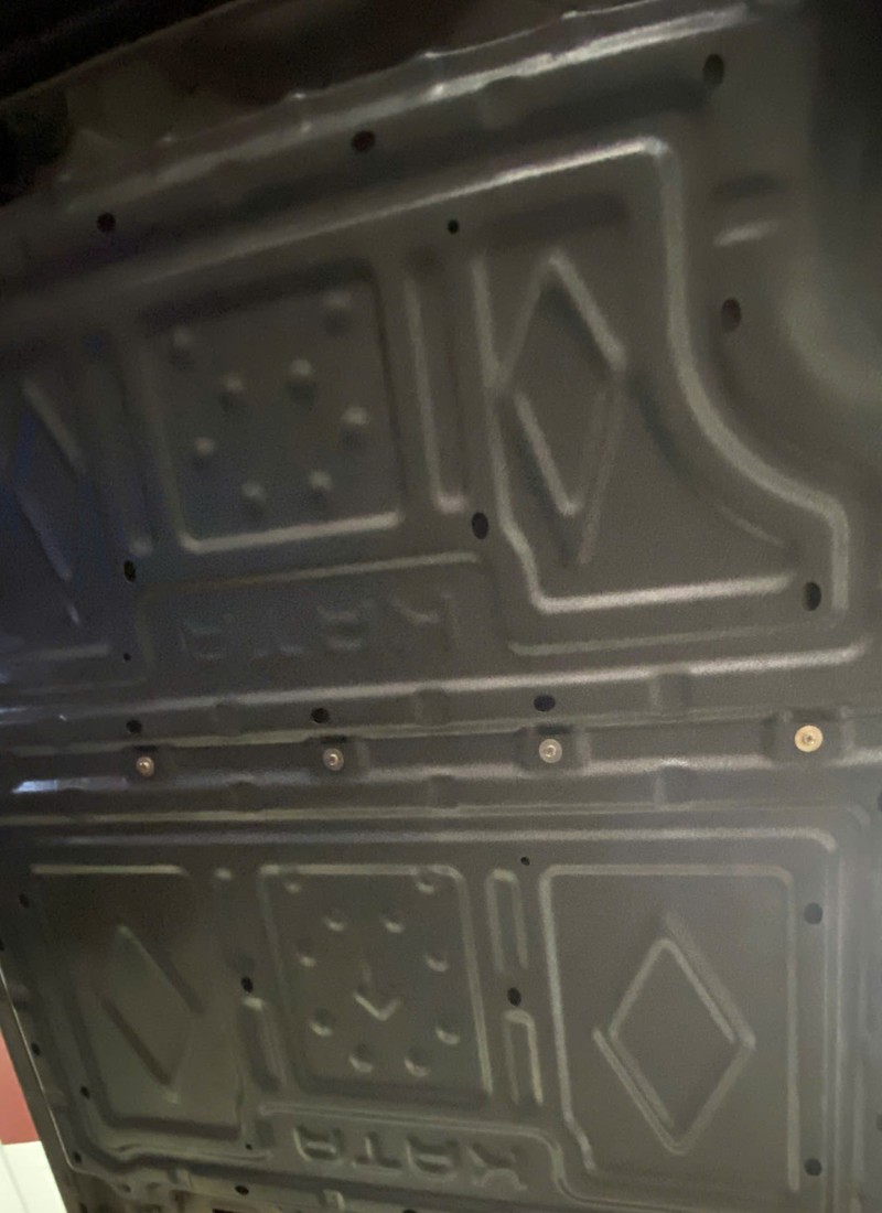 Ốp pin KATA giúp bảo vệ toàn diện cụm pin VF5