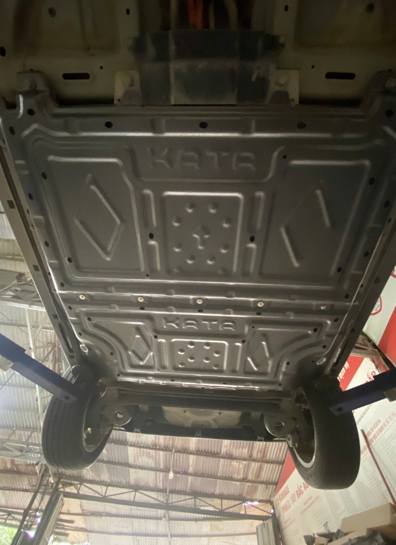 Giáp bảo vệ pin - Ốp pin VF5