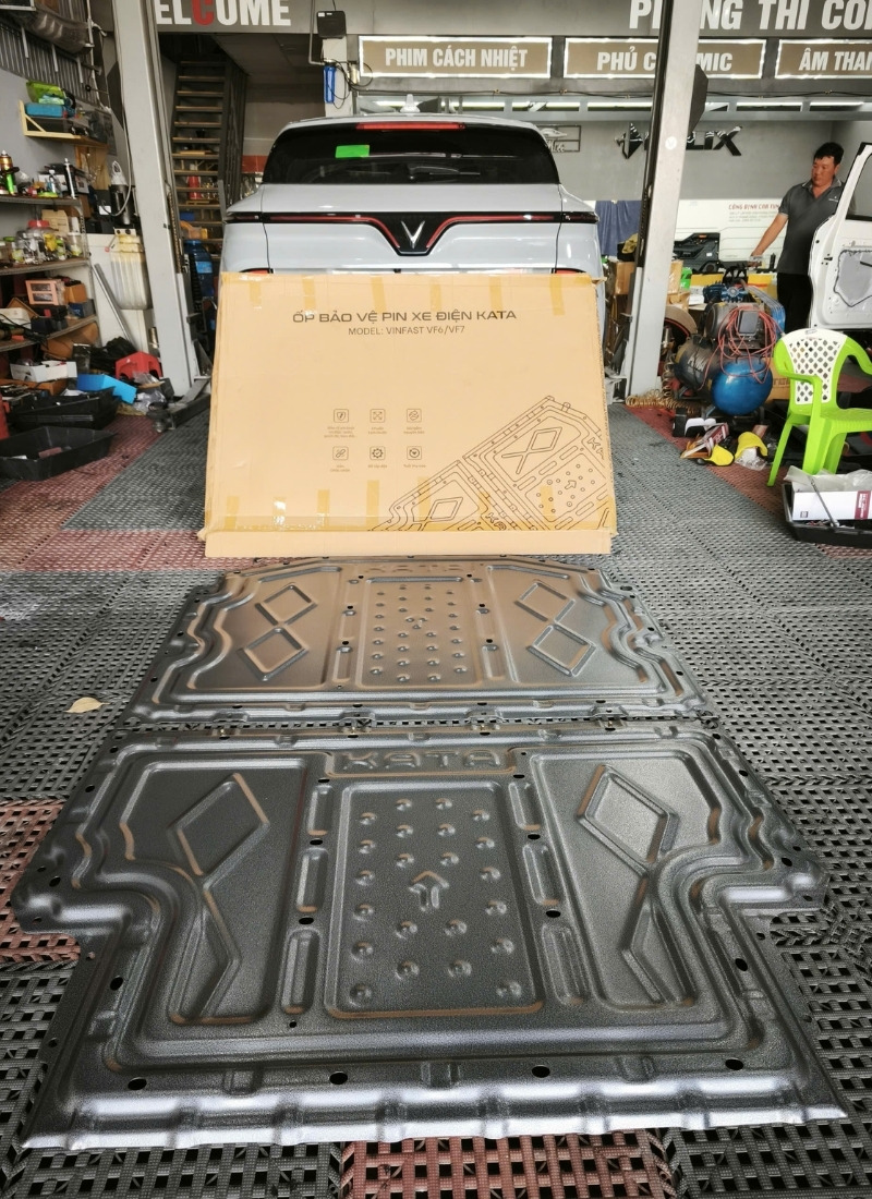 Giáp bảo vệ pin VF6