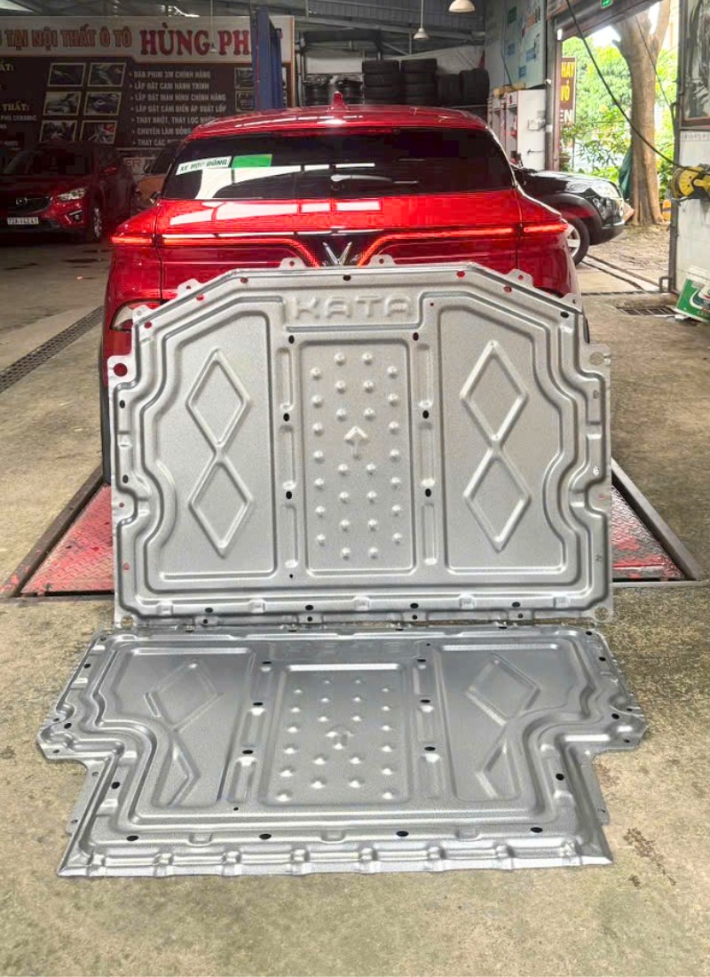 Giáp bảo vệ pin VF7