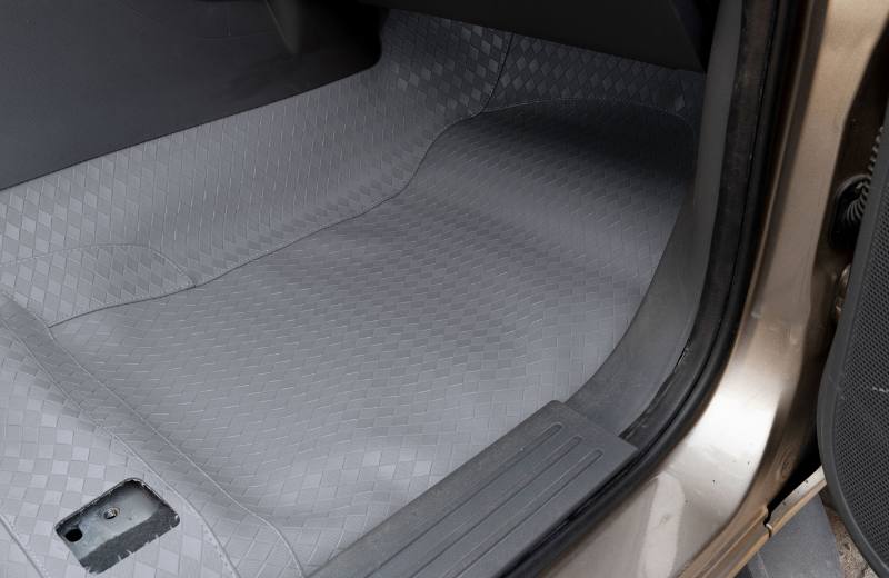 Tăng tính thẩm mỹ cho khoang lái