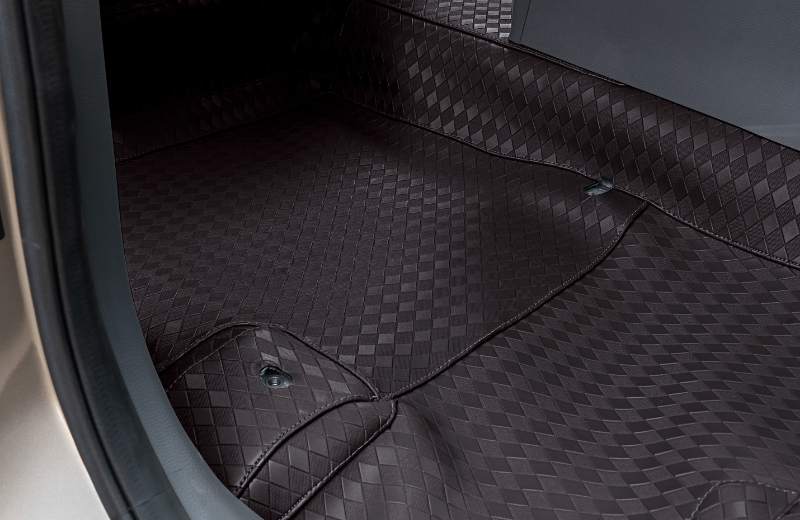 Thảm sàn ô tô 360 Mercedes AMG GLC 2024 sở hữu bề mặt chống thấm nước vượt trội