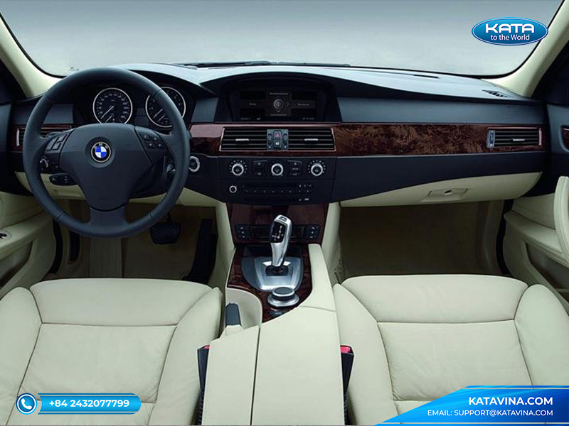 đánh giá nội thất BMW 525i