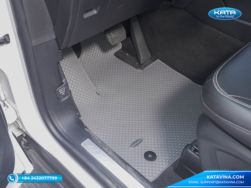 Lót sàn xe ô tô Ford Explorer 2022 của KATA vừa vặn với thiết kế riêng của xe