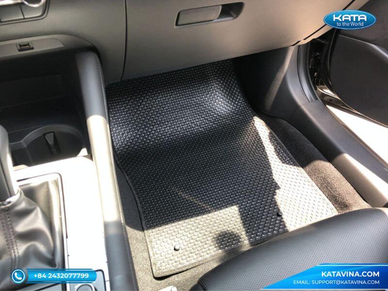 Thảm lót sàn Mazda CX-5 2023 của KATA có đặc điểm không ẩm ướt, không tạo mùi