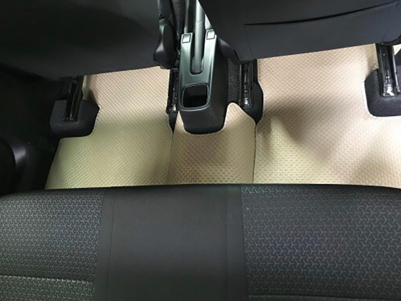Thảm lót sàn cao su KATA cho hàng ghế 2 Suzuki Ertiga 2020