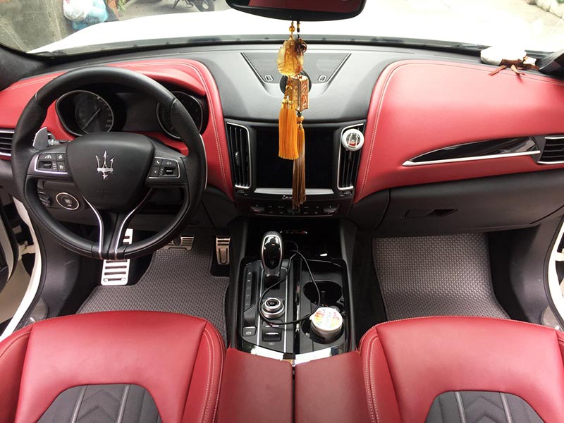 Thảm lót sàn ô tô Maserati 2020 sang trọng, tinh tế
