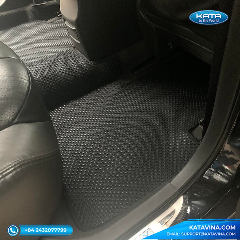 Thảm sàn ô tô Nissan Bluebird của KATA được làm từ PVC nguyên sinh 100%