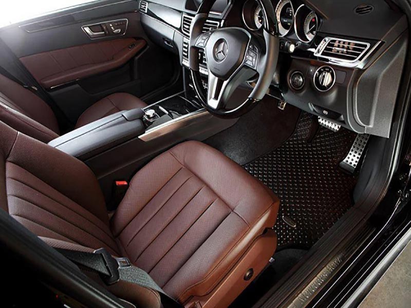 Thảm lót sàn ô tô Mercedes E350 2020 thiết kế sang trọng