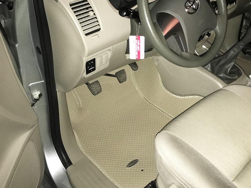 Thảm lót sàn ô tô Toyota Innova 2020 sản xuất với quy trình hiện đại