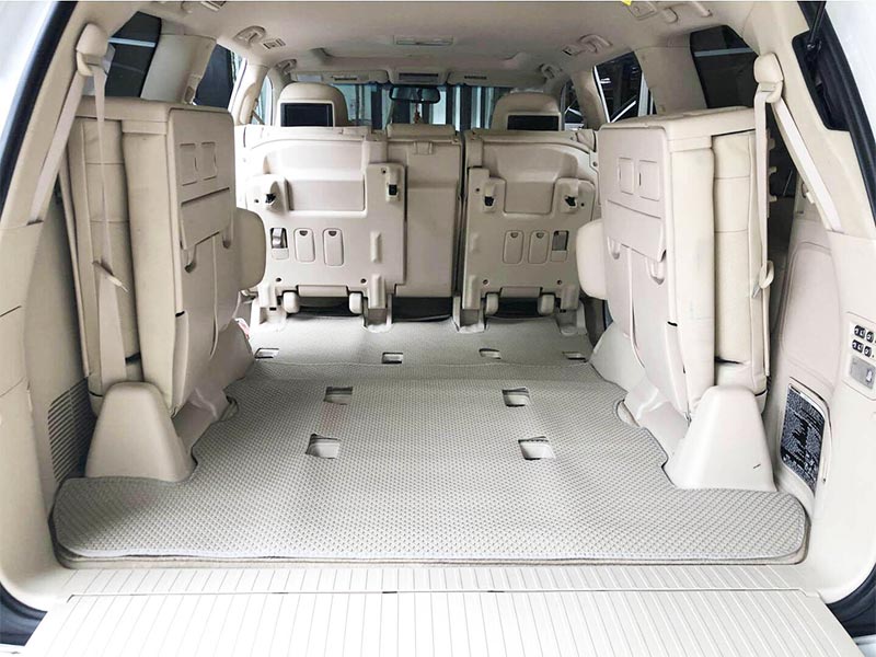 Thảm lót sàn ô tô cao cấp Lexus LX 570 dễ dàng vệ sinh