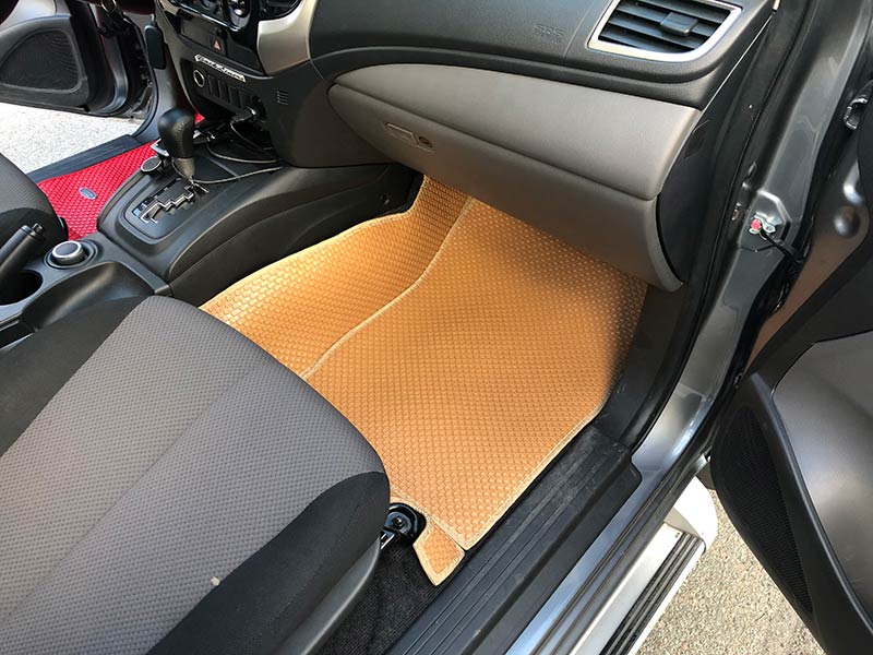 Thảm lót sàn xe hơi Mitsubishi Triton 2019 