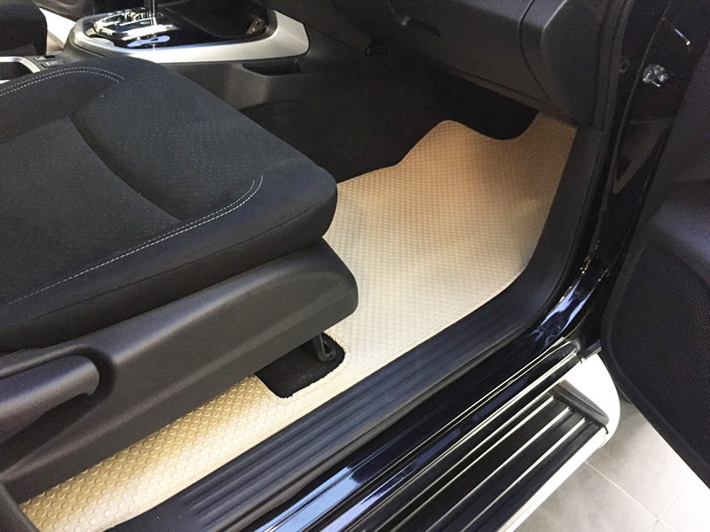 Thảm lót sàn xe hơi Nissan Maxima 2020 dễ vệ sinh