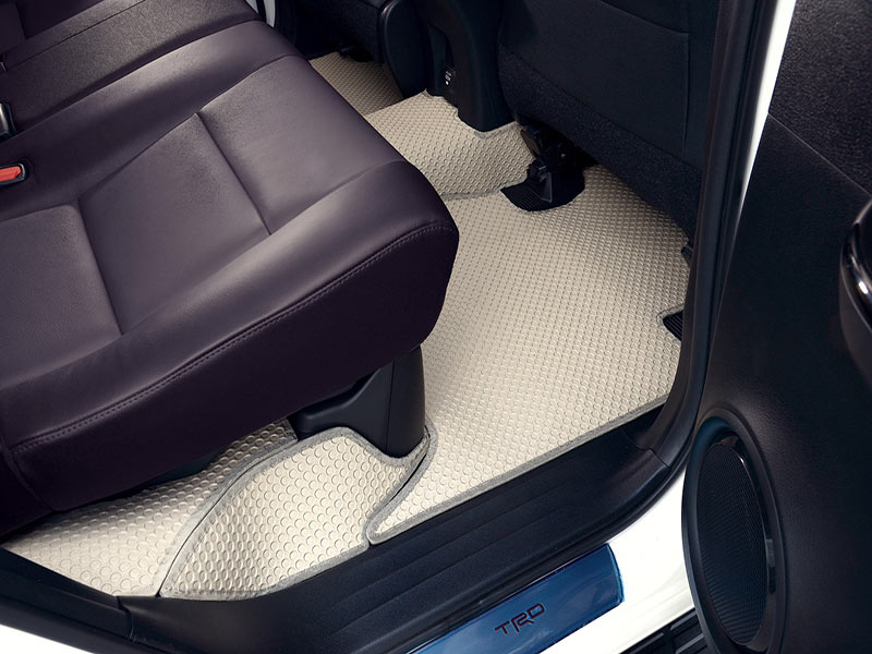 Thảm lót sàn ô tô Toyota Fortuner 2021 dễ dàng vệ sinh