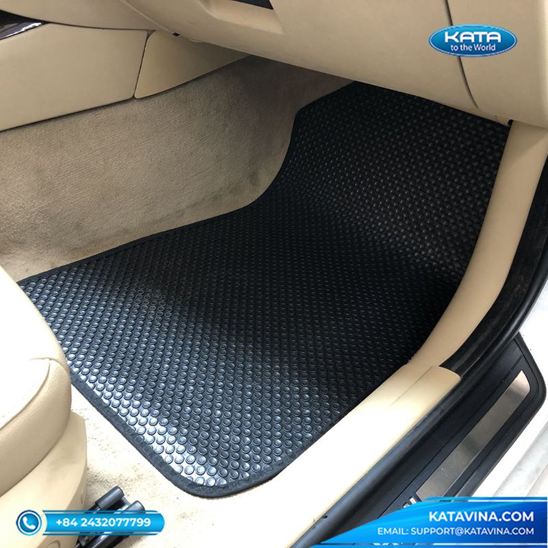 Thảm lót sàn xe BMW iX 2022 của KATA được làm từ 100% PVC nguyên sinh