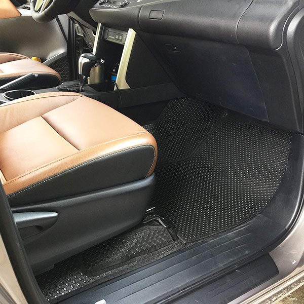 Thảm lót sàn ô tô Toyota Innova 2020 an toàn