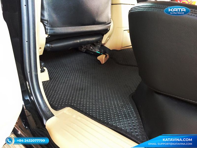 Thảm trải sàn ô tô Genesis GV70 2022 của KATA sử dụng PVC nguyên sinh