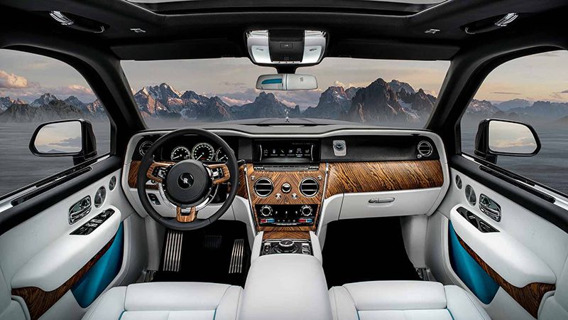 Siêu xe Rolls Royce Cullinan 2022 gây bất ngờ với nội thất sang trọng bậc nhất