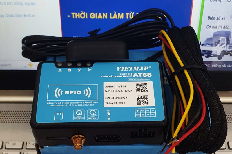 Thiết bị định vị ô tô có dây