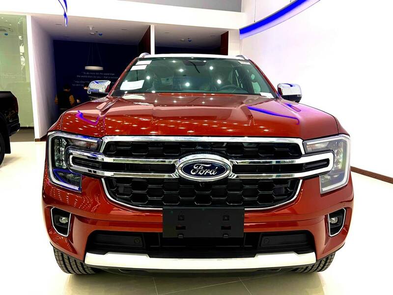 Ford Everest 2024 tạo ấn tượng với lưới tản nhiệt họa tiết tổ ong cỡ lớn