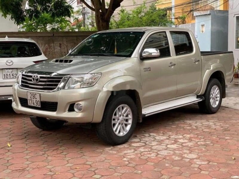 Hilux 2012 sử dụng mâm xe 6 chấu