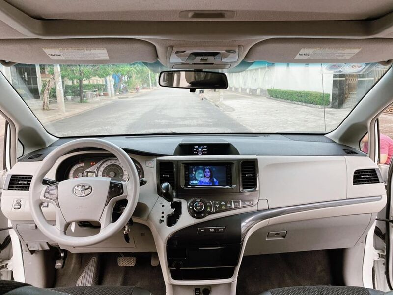 Toyota Sienna 2015 mang đến một trung tâm giải trí di động