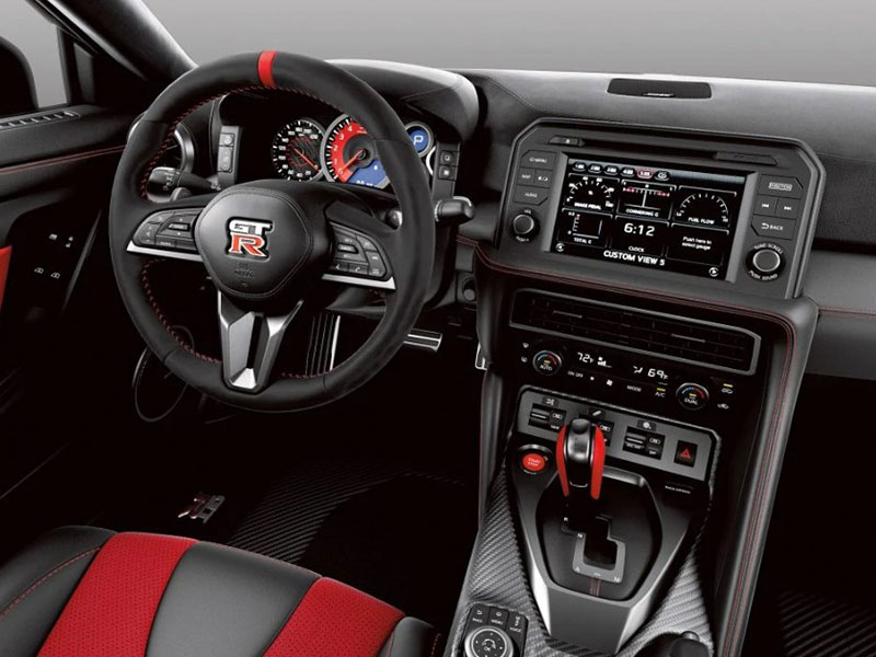 nội thất Nissan GT-R 2021