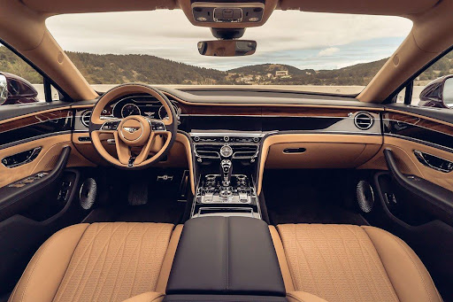 Bentley Flying Spur V8 2021 có nội thất sang trọng