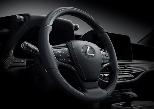 Thiết kế tinh xảo của Lexus LS500 2021