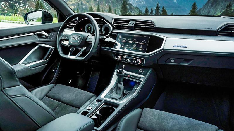 Khoang lái của Audi Q3 2021 sở hữu nhiều tiện nghi vượt trội