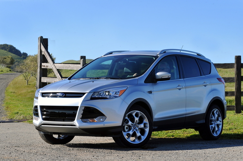 Ford Escape 2014 cũ có mức giá khoảng 500 triệu đồng