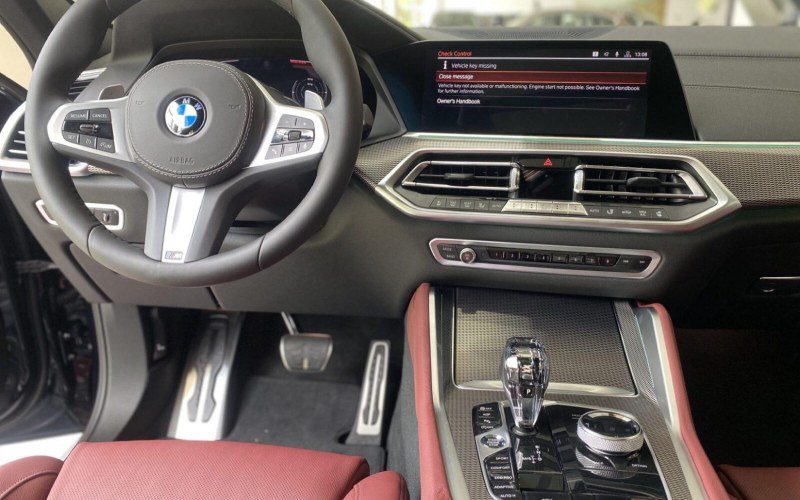 Bảng đồng hồ BMW Live Cockpit Professional kích thước 12,3 inch dễ nhìn 