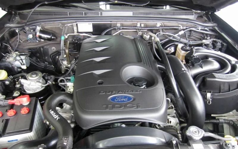 Chiếc SUV Ford được trang bị khối động cơ Turbo Diesel TDCi 2.5L